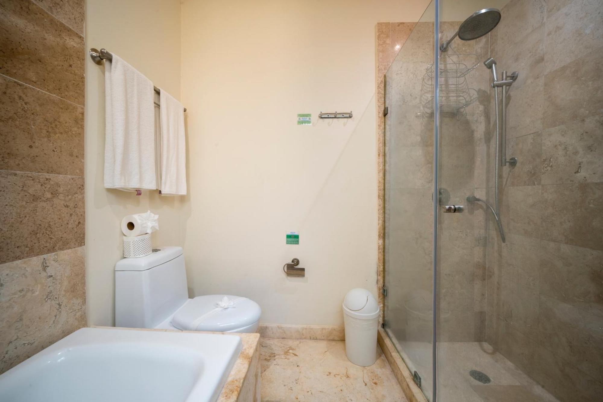 Сasa de vacaciones Surf 301 - Luxury Oceanview Beachfront With Gym - At El Faro *